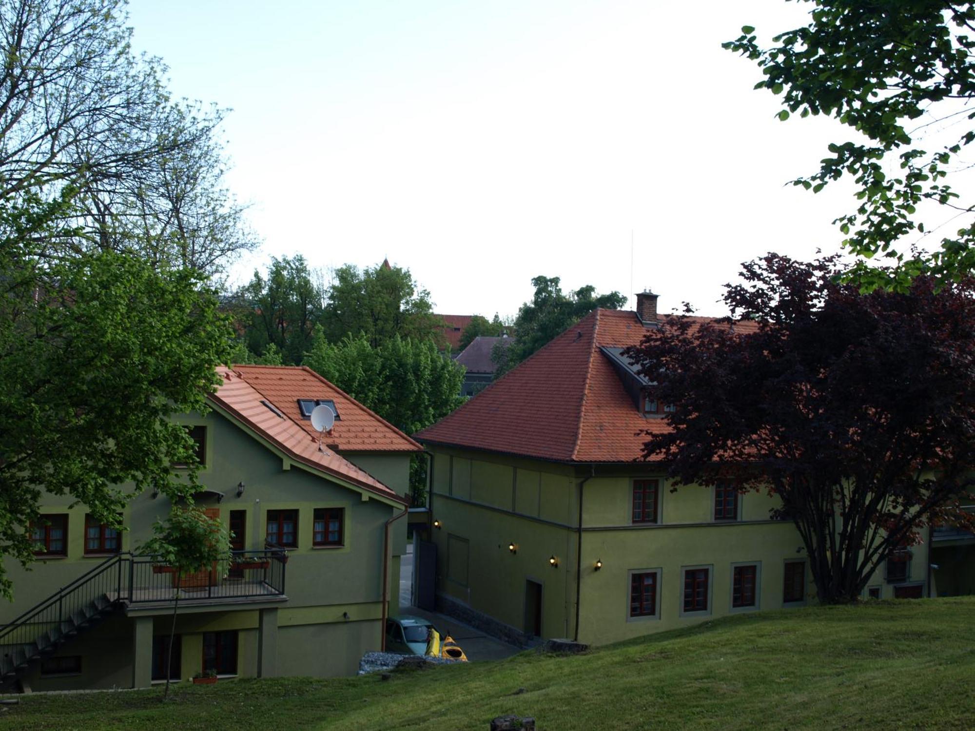 Pension Amadeus & Apartments Чески-Крумлов Экстерьер фото