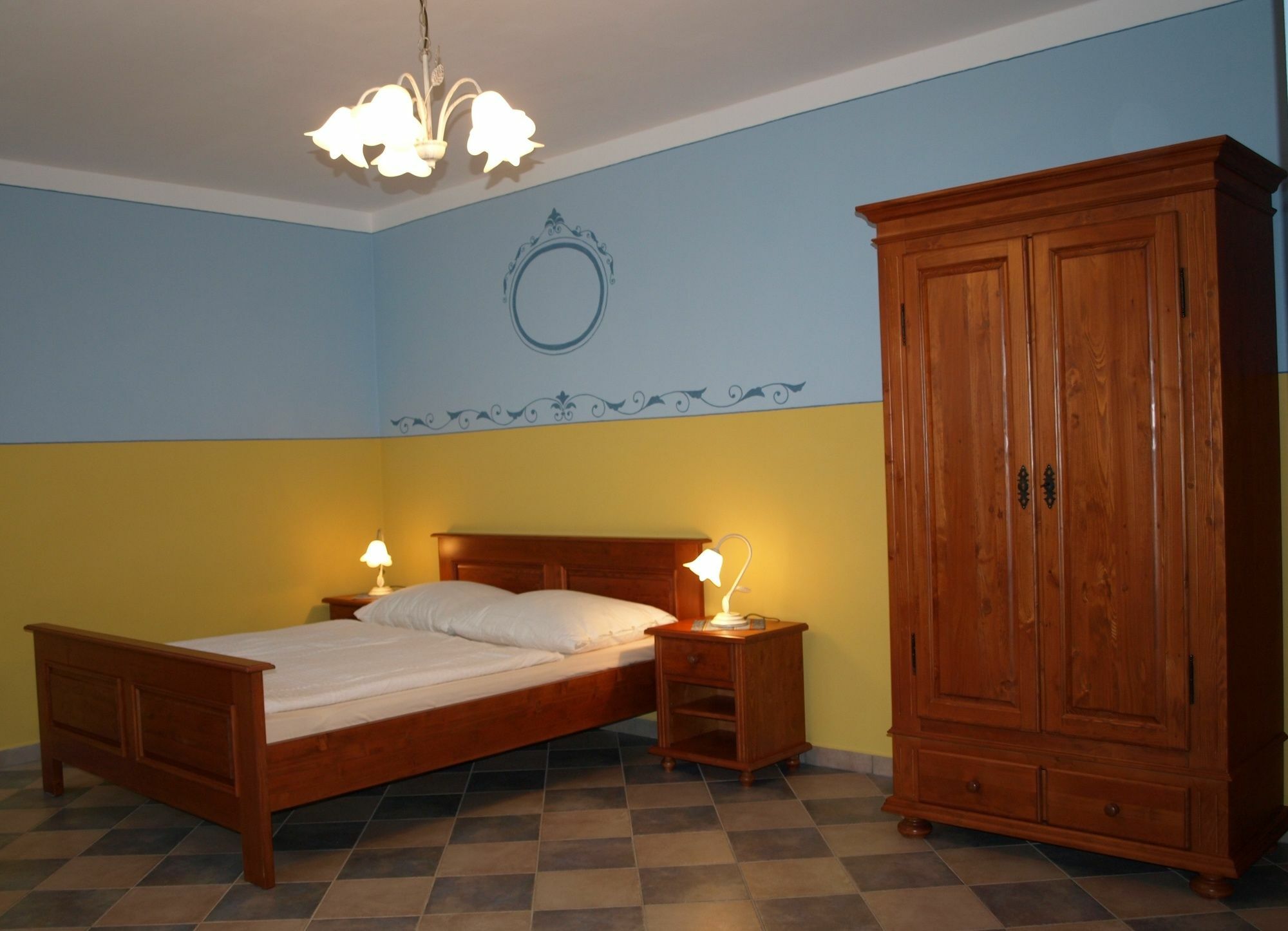 Pension Amadeus & Apartments Чески-Крумлов Экстерьер фото