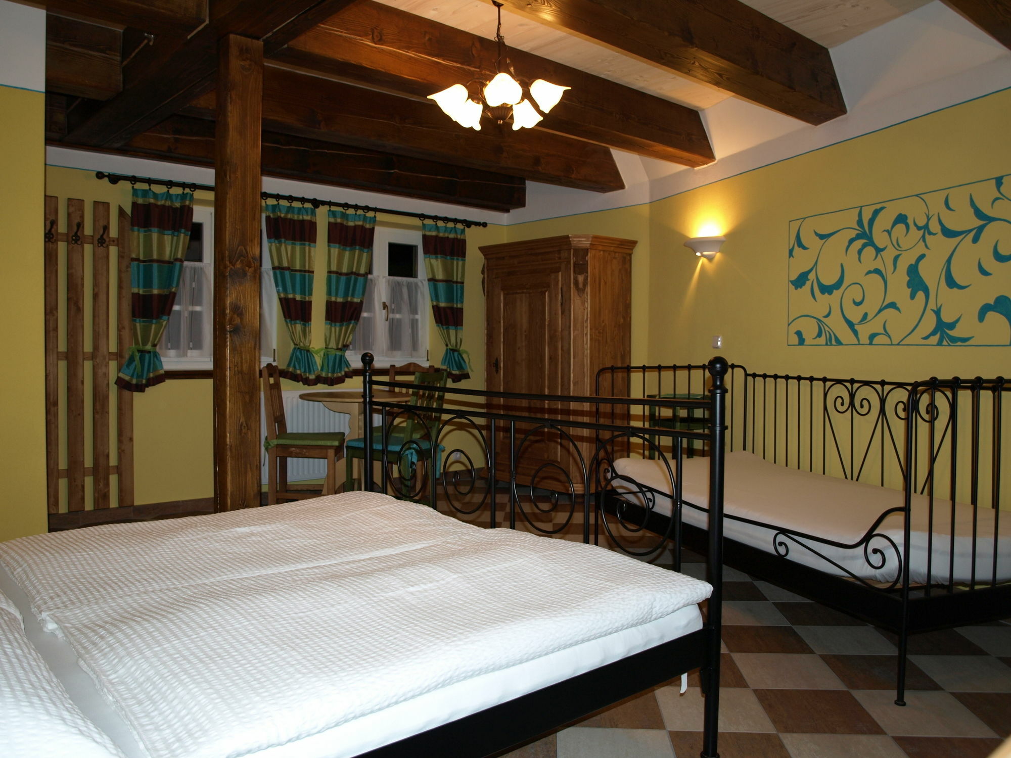 Pension Amadeus & Apartments Чески-Крумлов Экстерьер фото